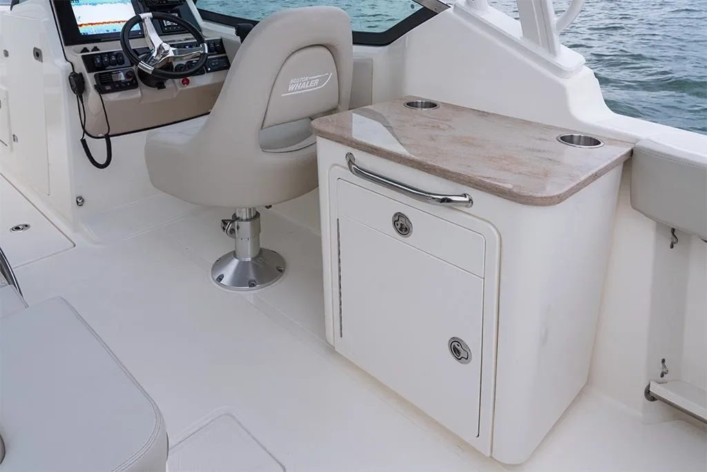 2026 Boston Whaler 240 Vantage Image Thumbnail #84