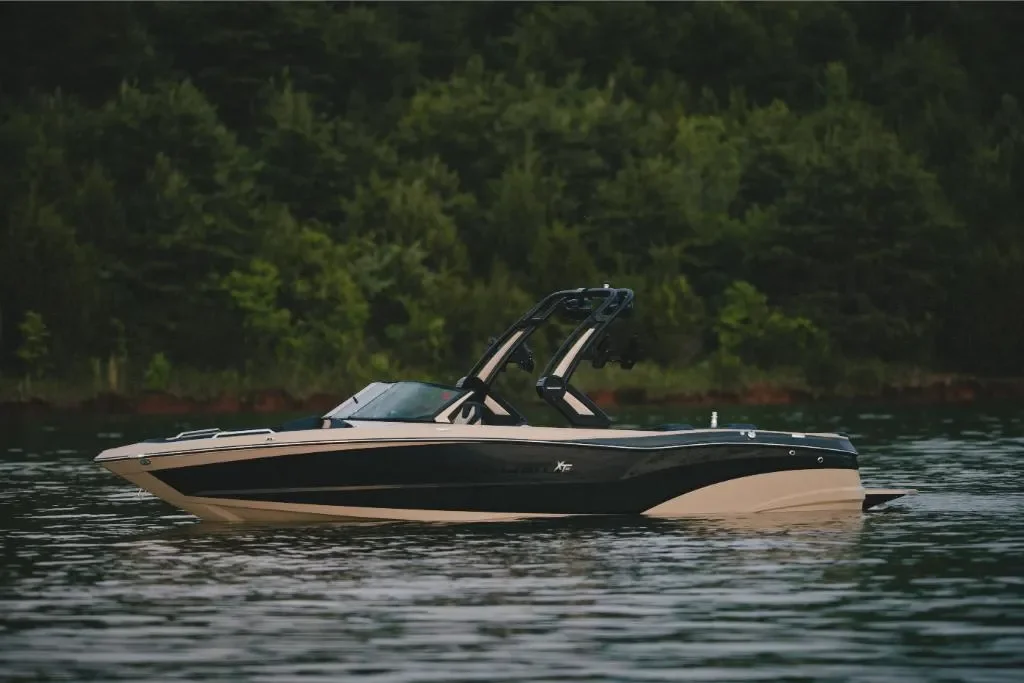2022 Mastercraft XT25 Image Thumbnail #1