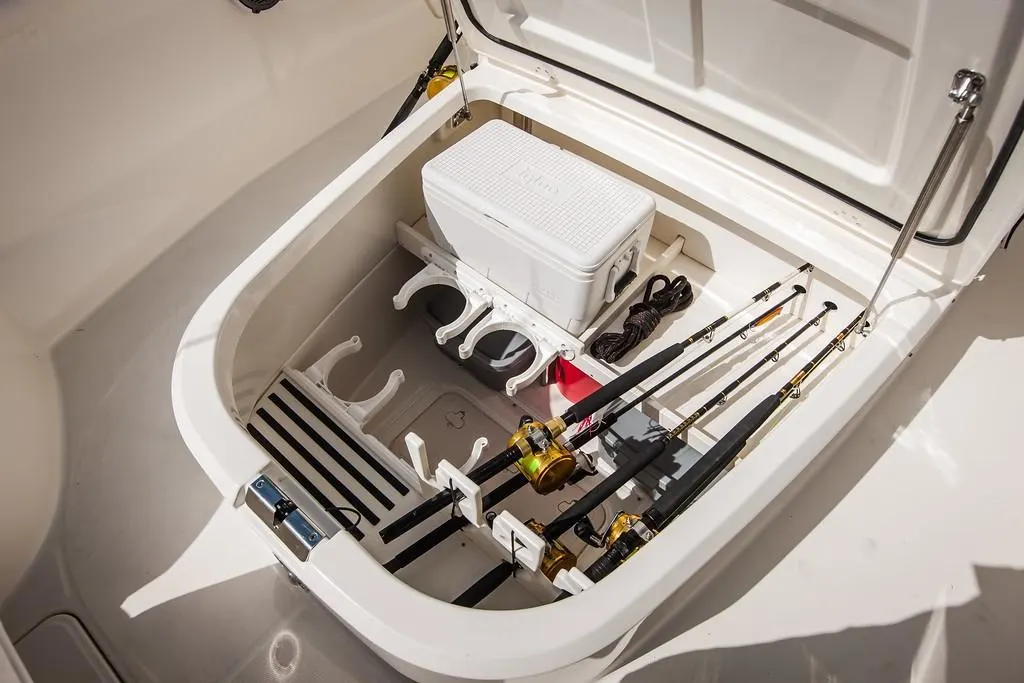 2022 Boston Whaler 350 Outrage Image Thumbnail #8