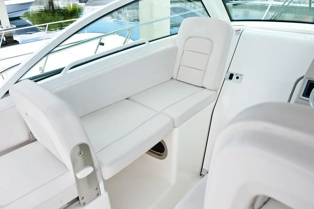 2025 Boston Whaler 285 Conquest Image Thumbnail #10