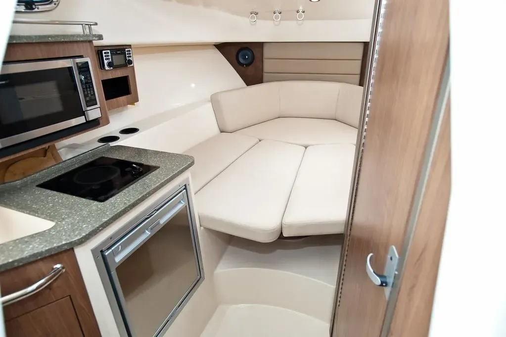 2025 Boston Whaler 285 Conquest Image Thumbnail #17