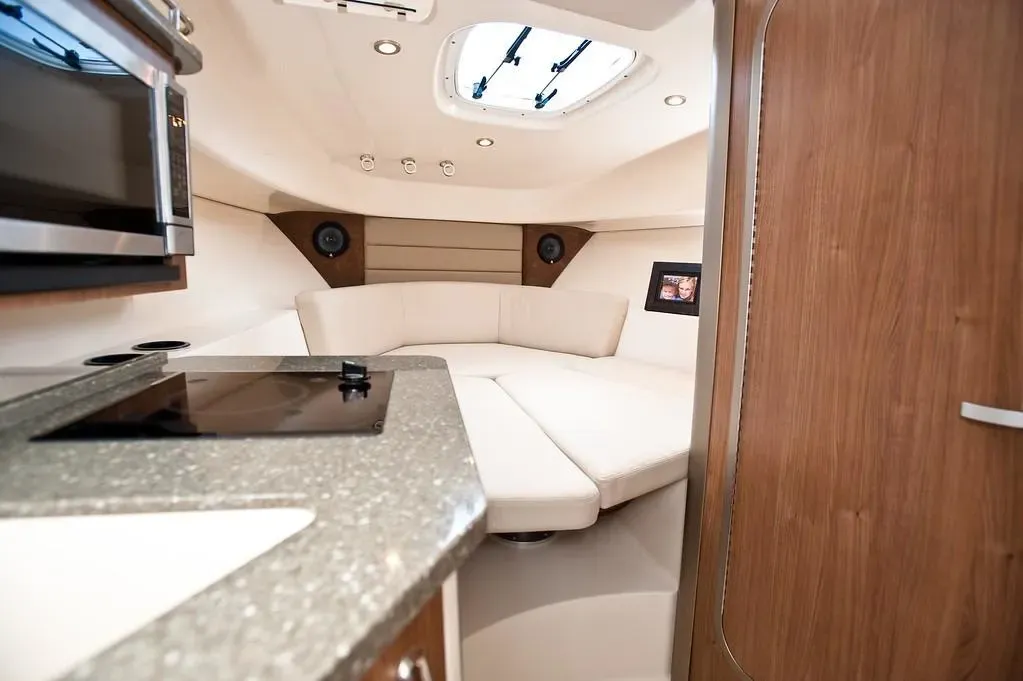 2025 Boston Whaler 285 Conquest Image Thumbnail #18