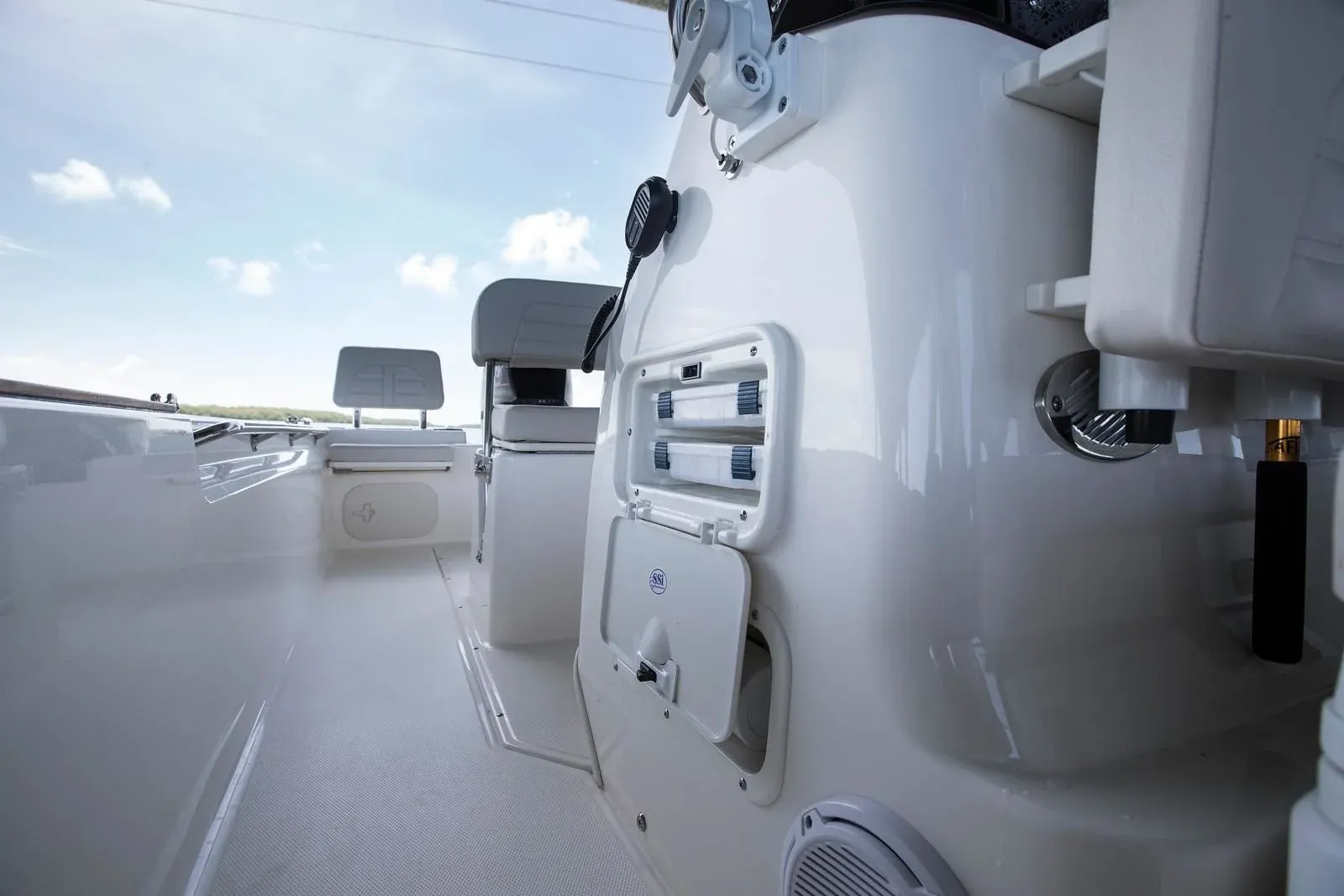 2025 Boston Whaler 170 Montauk Image Thumbnail #13