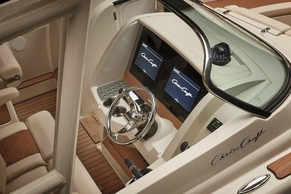 2025 Chris-Craft Calypso 32 Image Thumbnail #7