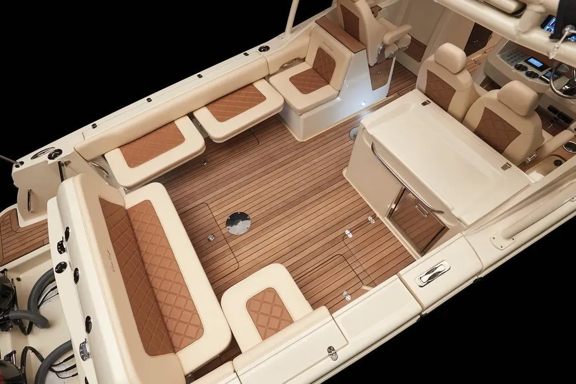 2025 Chris-Craft Calypso 32 Image Thumbnail #11