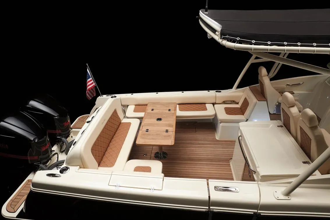 2025 Chris-Craft Calypso 32 Image Thumbnail #13