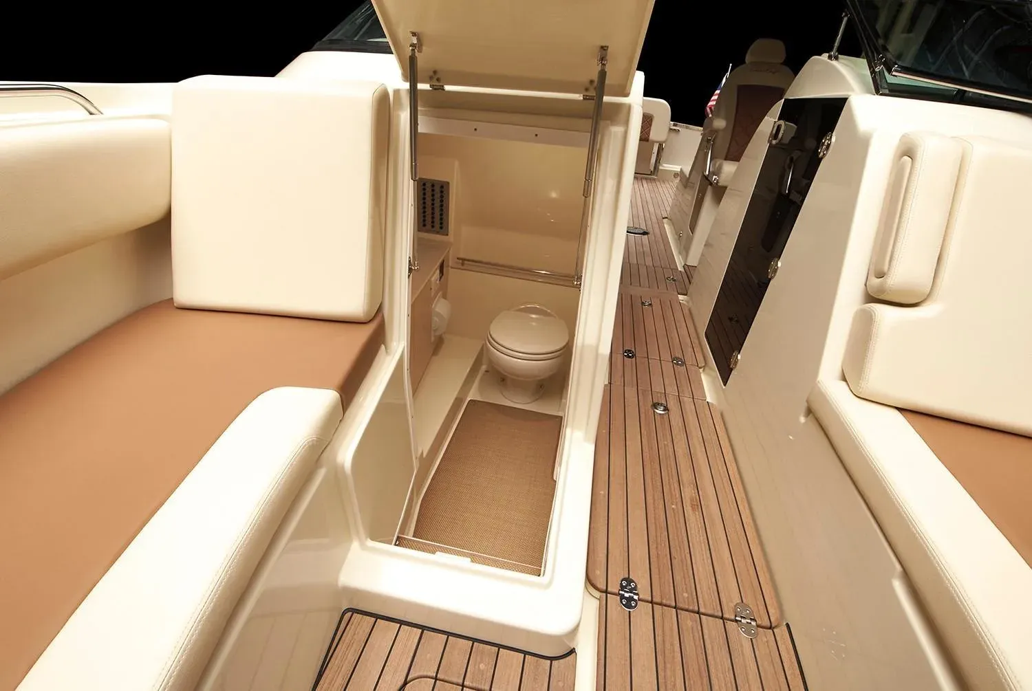 2025 Chris-Craft Calypso 32 Image Thumbnail #16