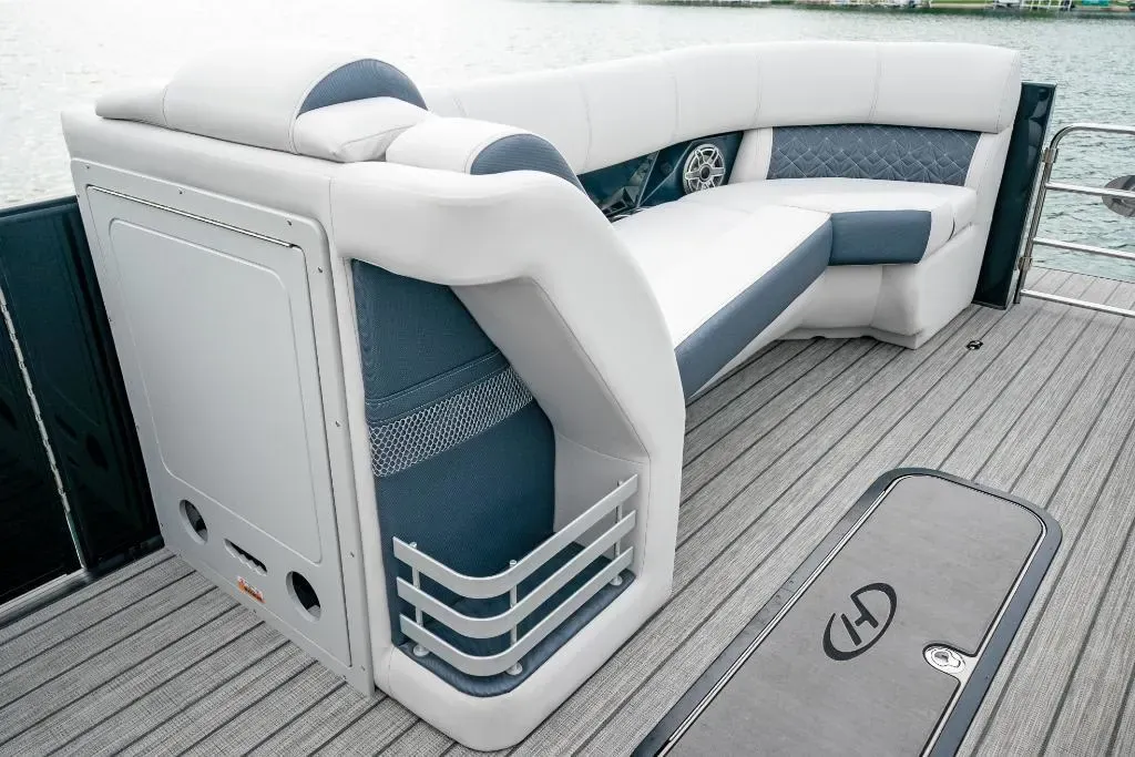 2025 Harris Grand Mariner 250 Image Thumbnail #11