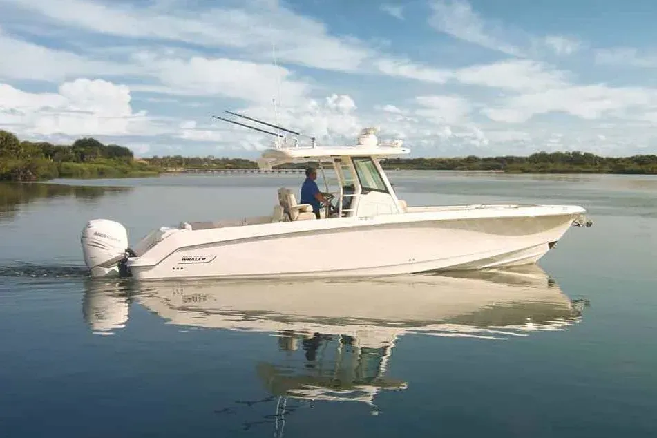 2025 Boston Whaler 330 Outrage Image Thumbnail #7