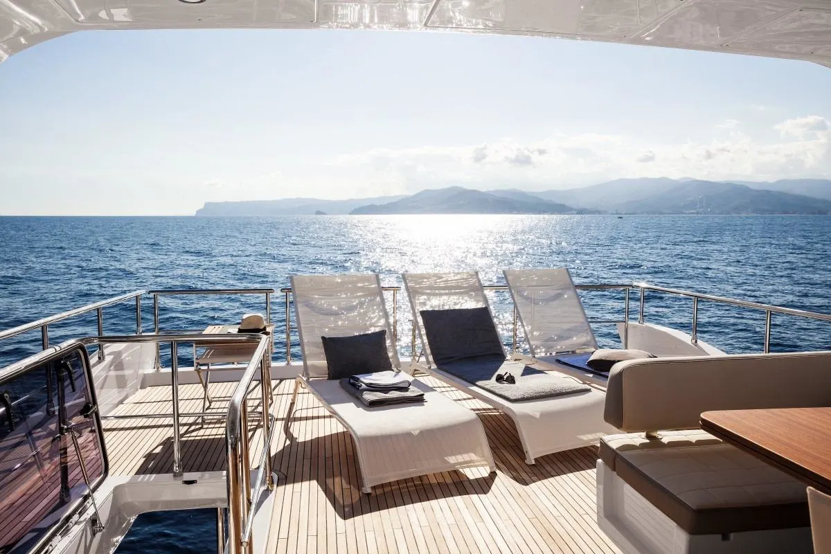2023 Azimut
                                                             72 Image Thumbnail #14