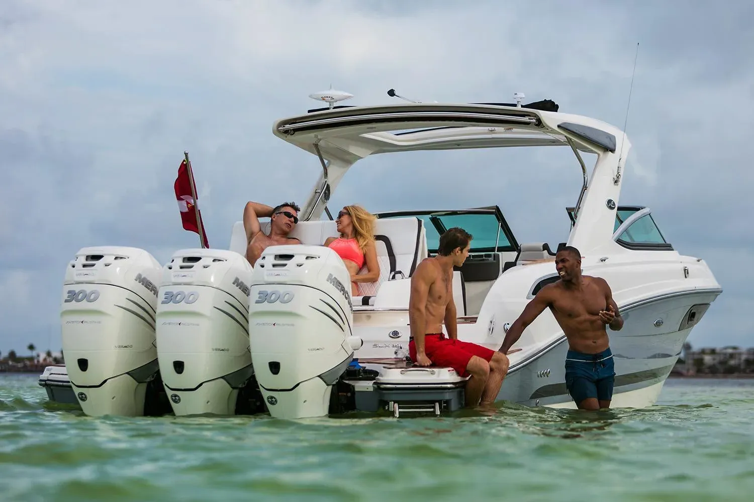 2026 Sea Ray SLX 350 Outboard Image Thumbnail #5