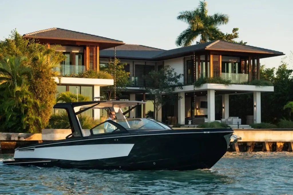 2025 Aviara AV32 Image Thumbnail #12