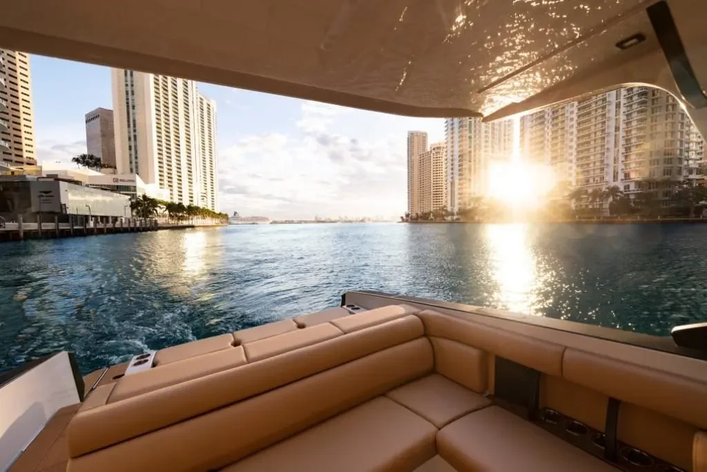 2025 Aviara AV32 Image Thumbnail #19