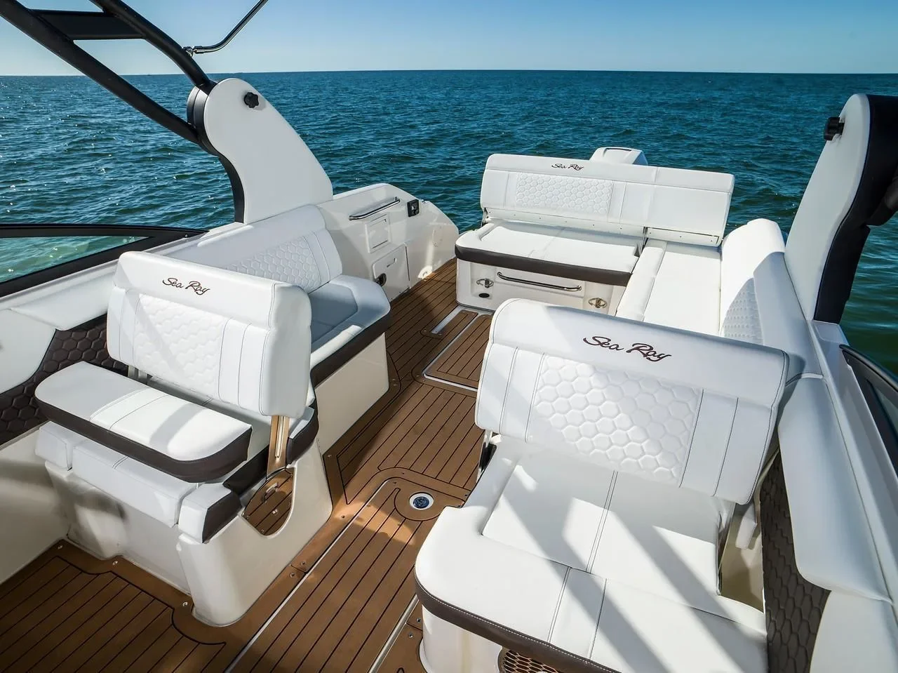 2024 Sea Ray SDX 250 Outboard Image Thumbnail #25