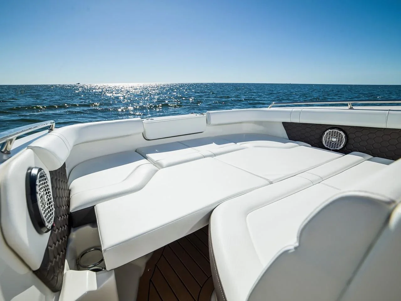 2024 Sea Ray SDX 250 Outboard Image Thumbnail #15