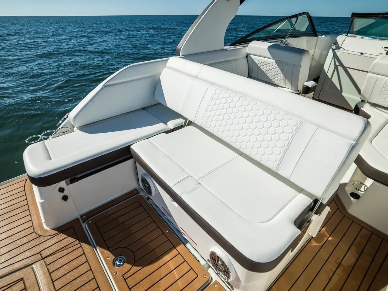 2024 Sea Ray SDX 250 Outboard Image Thumbnail #28