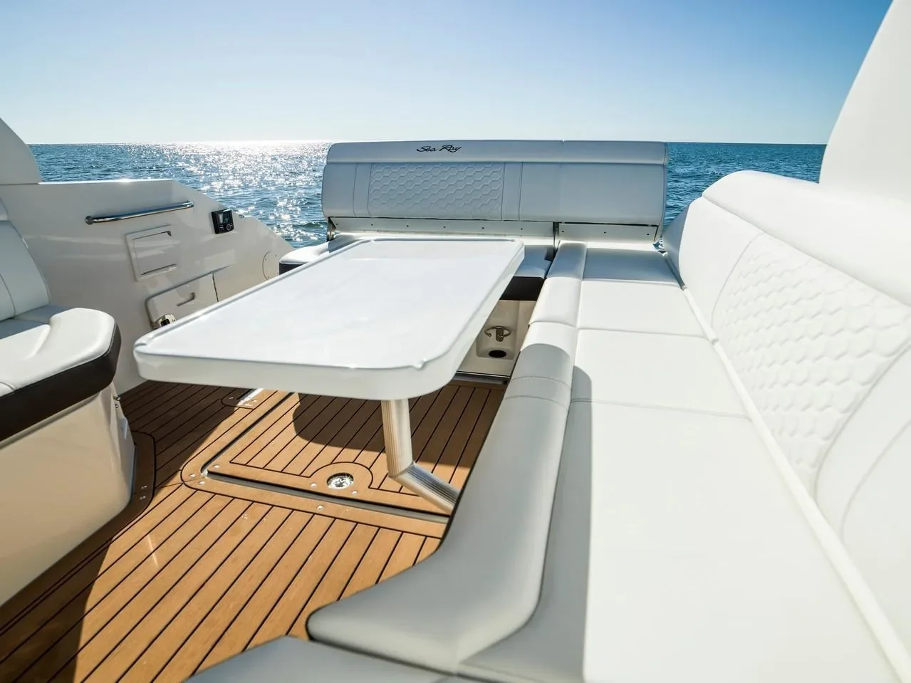 2024 Sea Ray SDX 250 Outboard Image Thumbnail #29