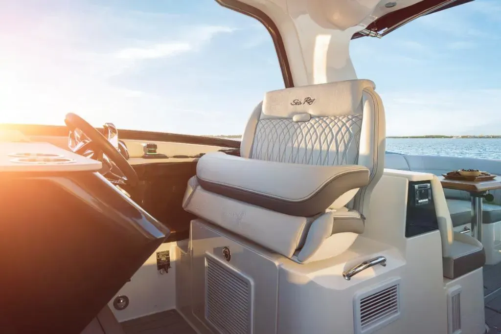 2026 Sea Ray Sundancer 370 Outboard Image Thumbnail #22