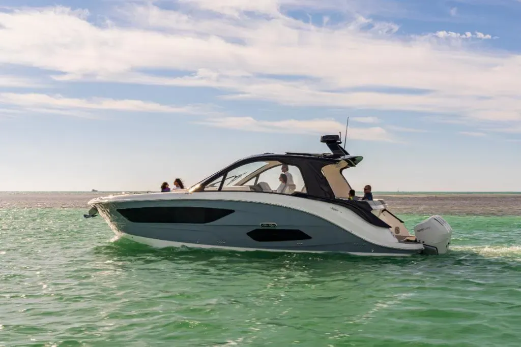 2026 Sea Ray Sundancer 370 Outboard Image Thumbnail #2