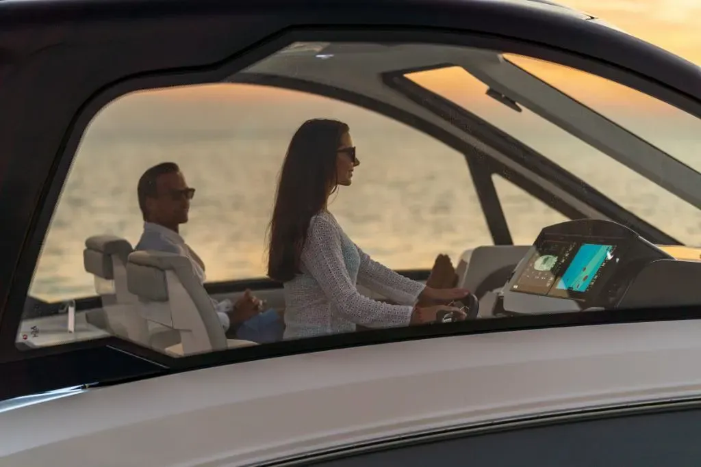 2026 Sea Ray Sundancer 370 Outboard Image Thumbnail #18