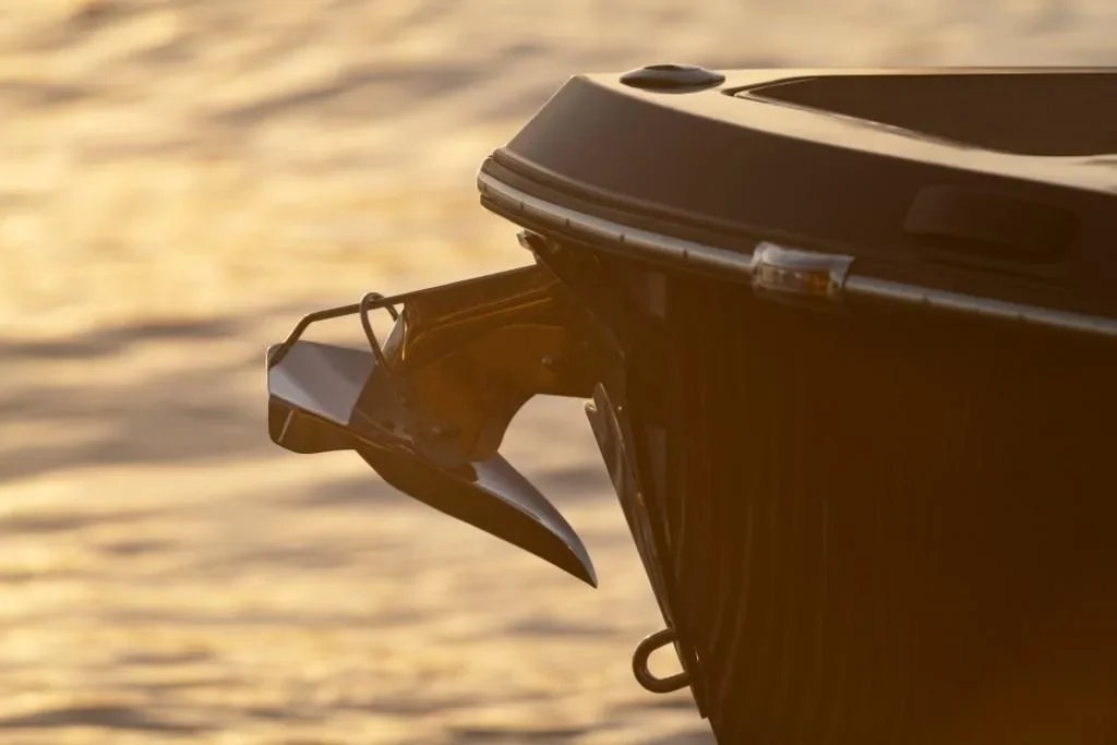 2025 Aviara AV32 Outboard Image Thumbnail #7