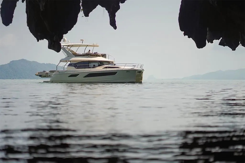 2025 Aquila
                                                             44 Yacht Image Thumbnail #5