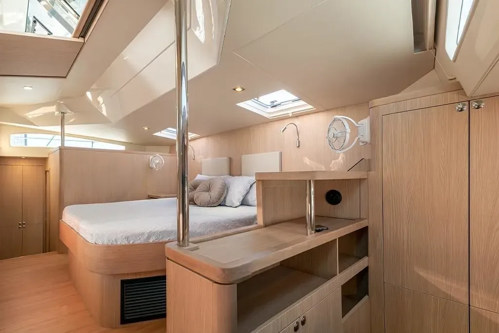 2025 Aquila
                                                             44 Yacht Image Thumbnail #9