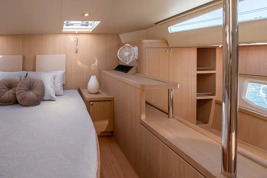2025 Aquila
                                                             44 Yacht Image Thumbnail #11