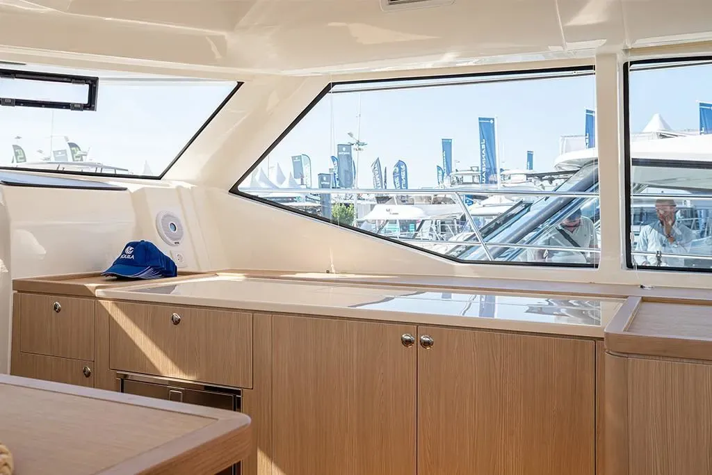 2025 Aquila
                                                             44 Yacht Image Thumbnail #28