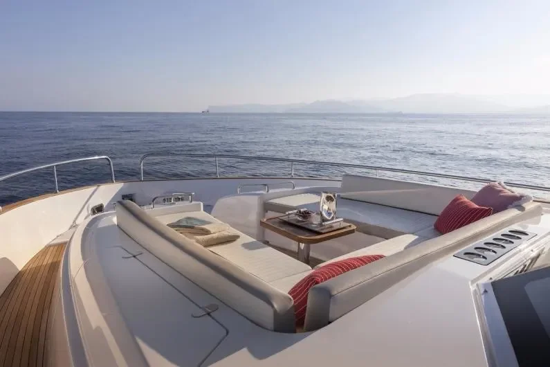 2026 Azimut Magellano 66 Image Thumbnail #16