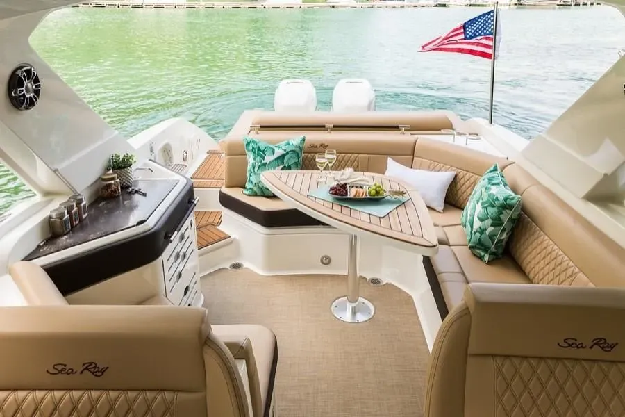 2026 Sea Ray SLX 310 Outboard Image Thumbnail #8