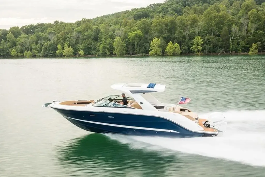 2026 Sea Ray SLX 310 Outboard Image Thumbnail #1