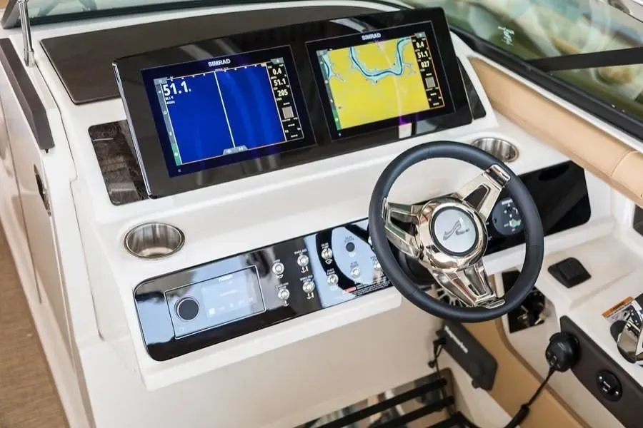 2026 Sea Ray SLX 310 Outboard Image Thumbnail #5