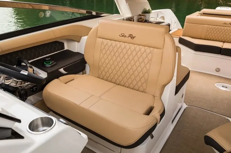 2026 Sea Ray SLX 310 Outboard Image Thumbnail #6