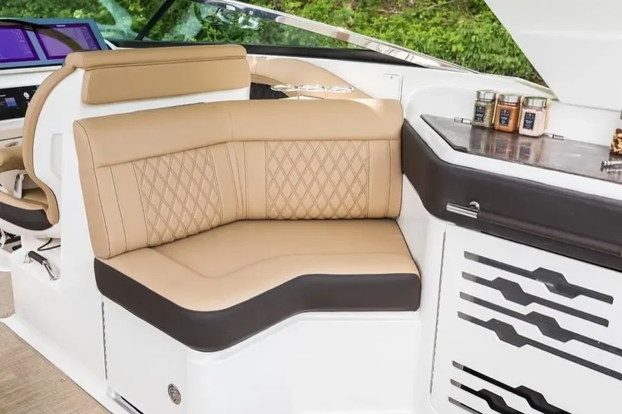 2026 Sea Ray SLX 310 Outboard Image Thumbnail #12