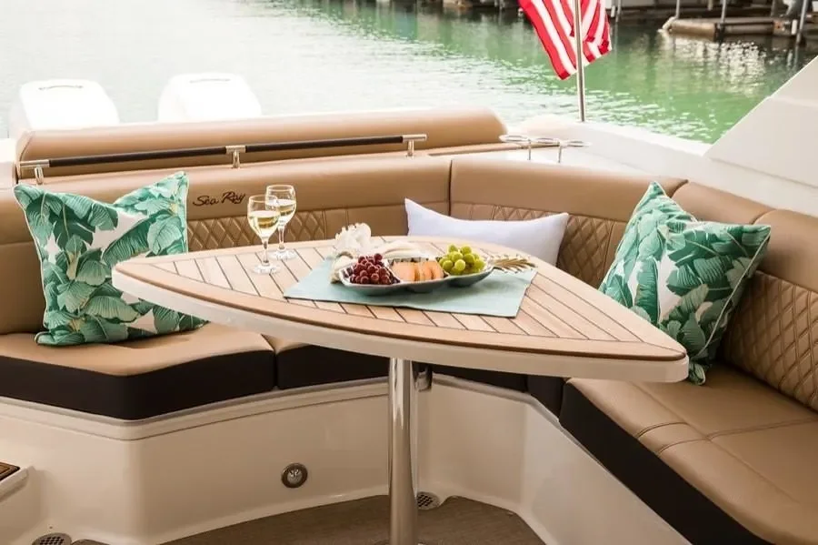 2026 Sea Ray SLX 310 Outboard Image Thumbnail #13