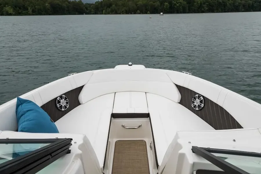 2024 Sea Ray SPX 230 Image Thumbnail #9