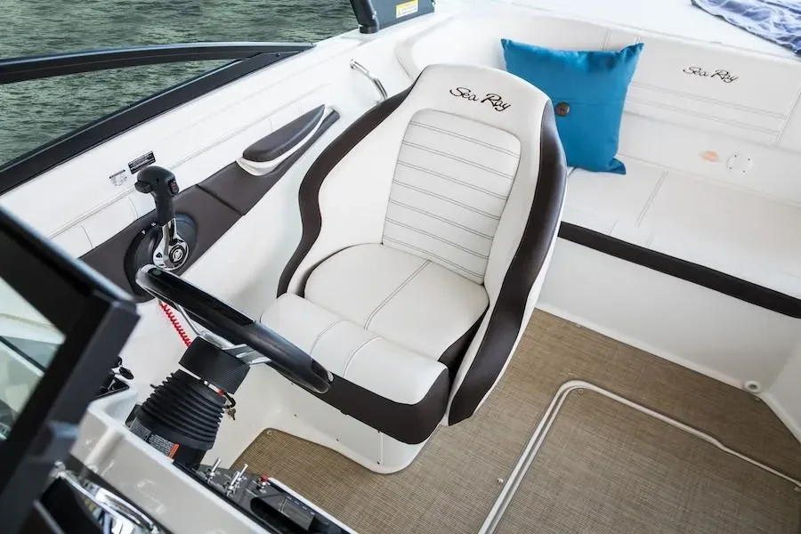 2023 Sea Ray SPX 190 Image Thumbnail #8