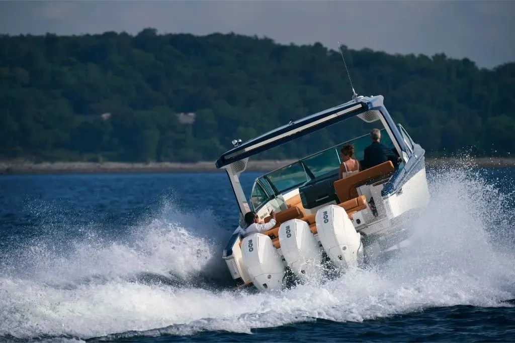 2025 Aviara AV36 Outboard Image Thumbnail #1