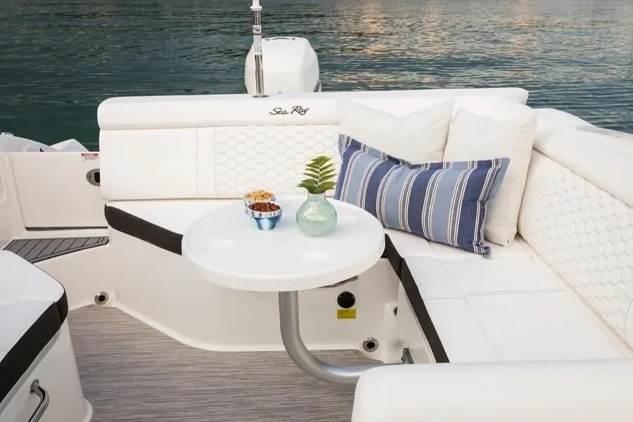 2023 Sea Ray SDX 270 Outboard Image Thumbnail #7
