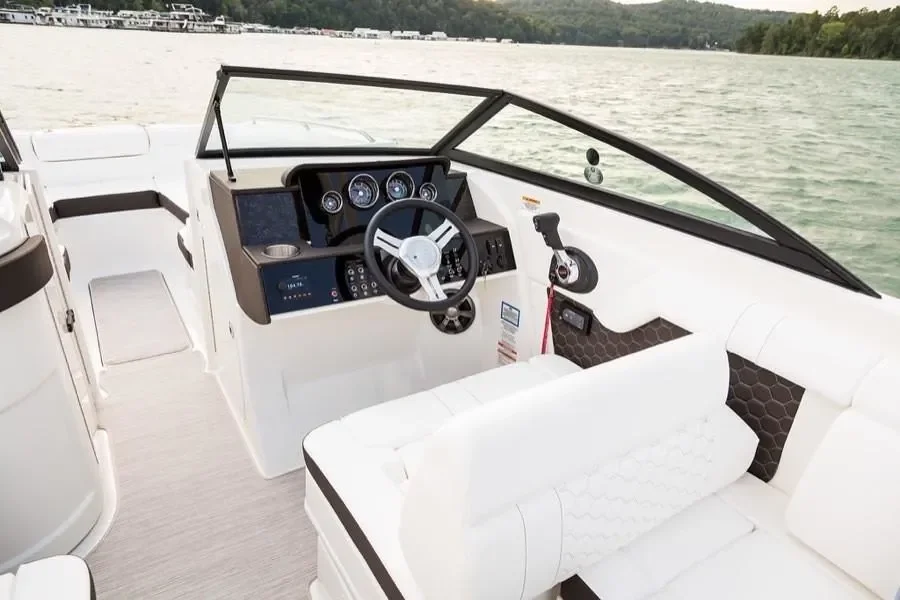 2024 Sea Ray SDX 270 Outboard Image Thumbnail #4