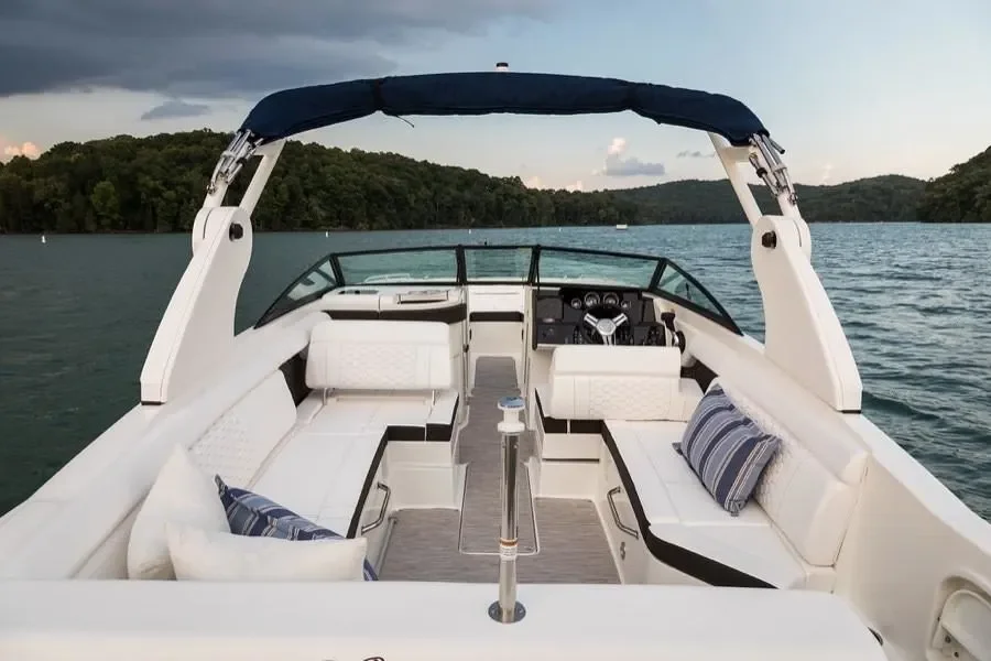 2023 Sea Ray SDX 270 Outboard Image Thumbnail #6