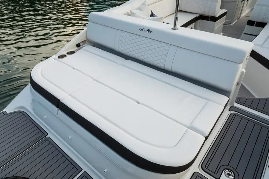 2024 Sea Ray SDX 270 Outboard Image Thumbnail #8