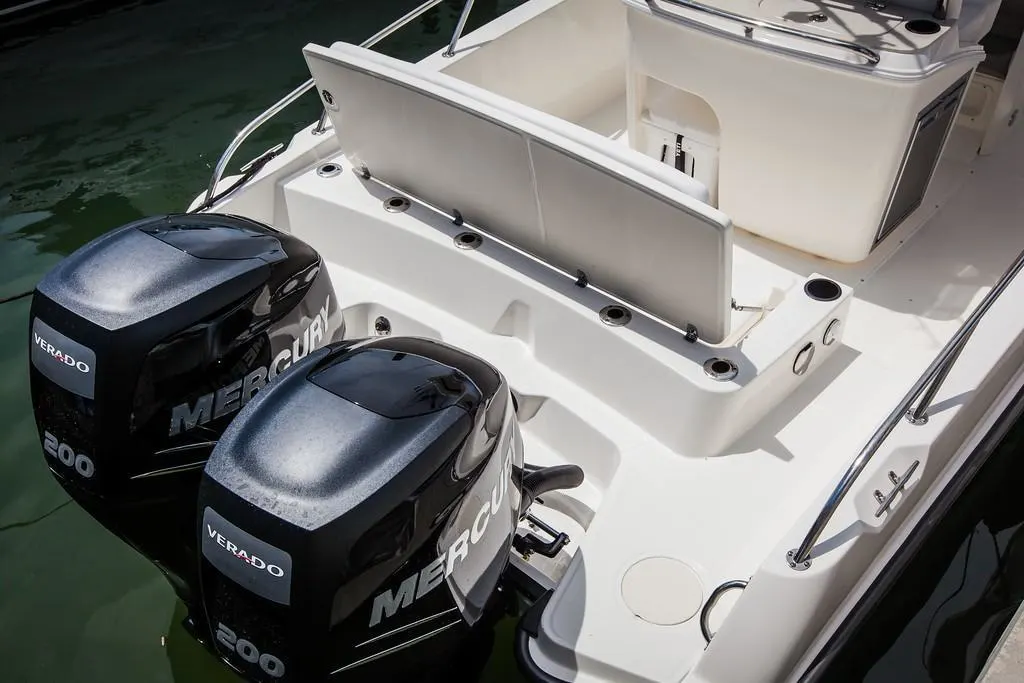 2023 Boston Whaler 270 Dauntless Image Thumbnail #13