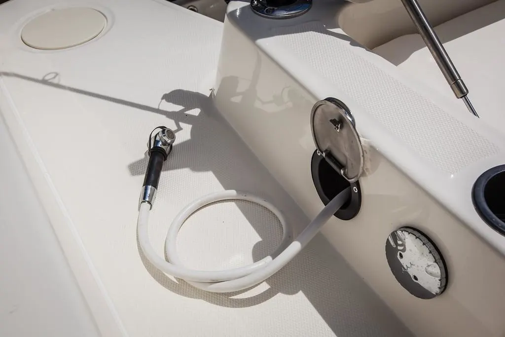 2023 Boston Whaler 270 Dauntless Image Thumbnail #14