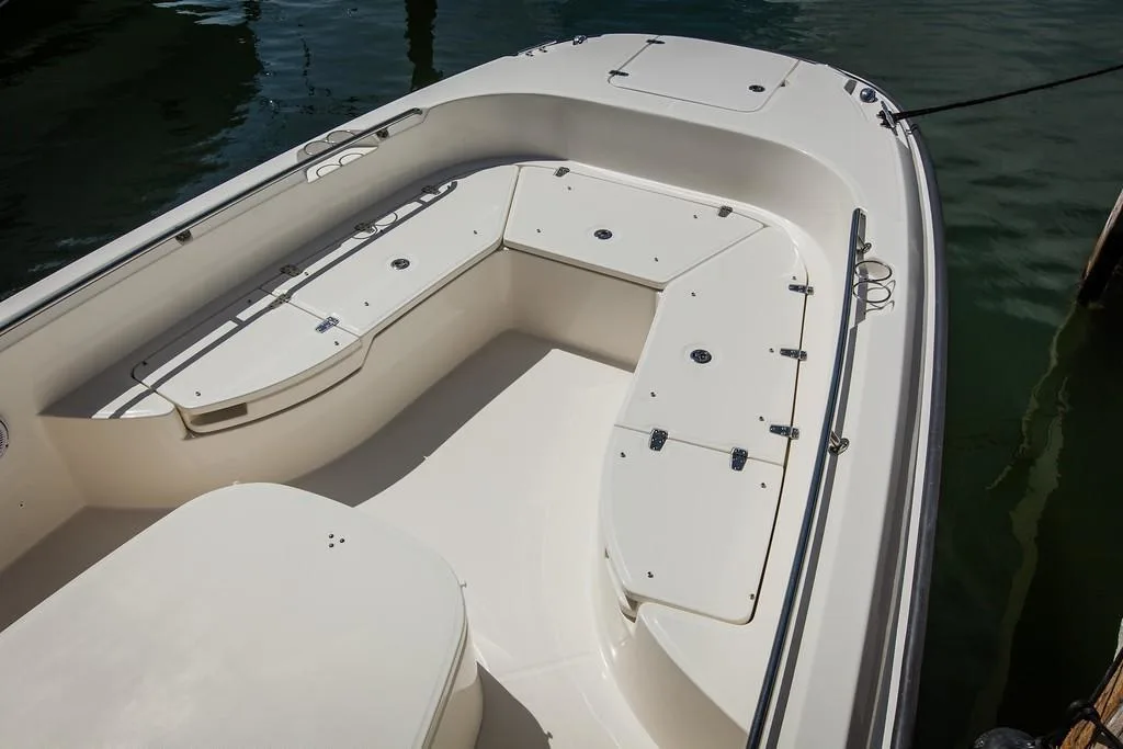 2023 Boston Whaler 270 Dauntless Image Thumbnail #27