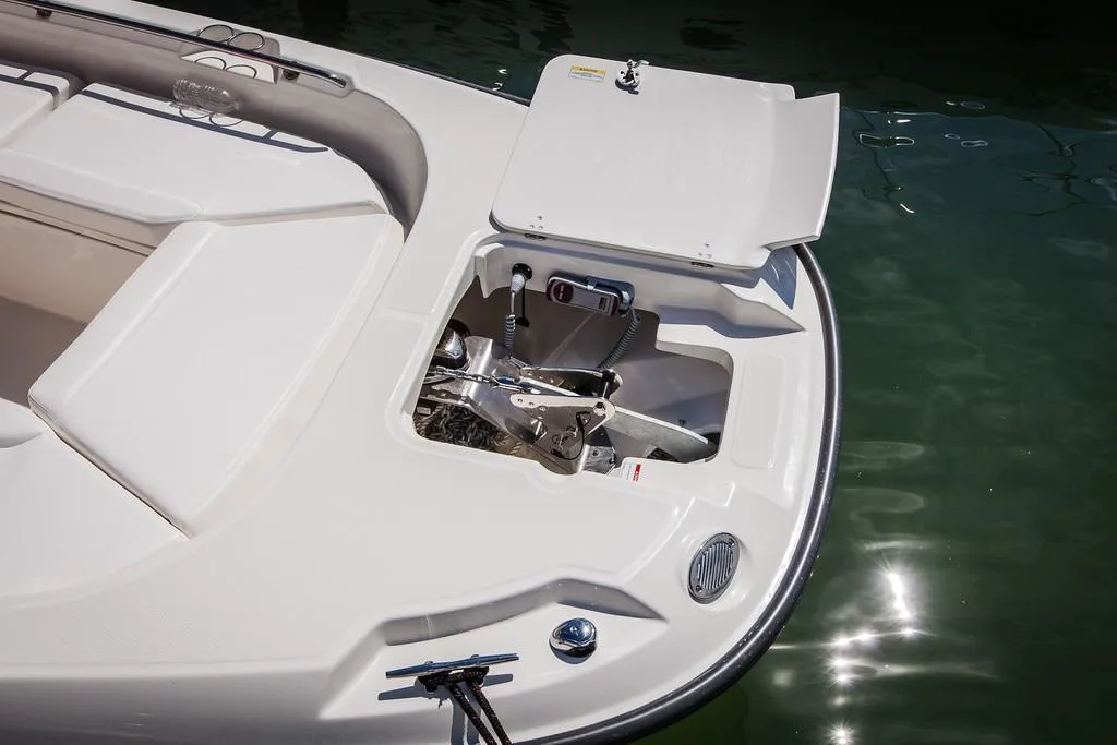 2023 Boston Whaler 270 Dauntless Image Thumbnail #32