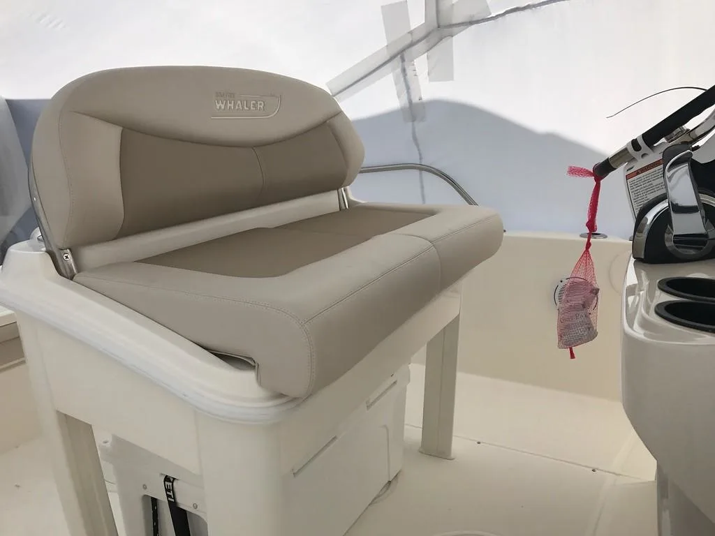 2023 Boston Whaler 270 Dauntless Image Thumbnail #45