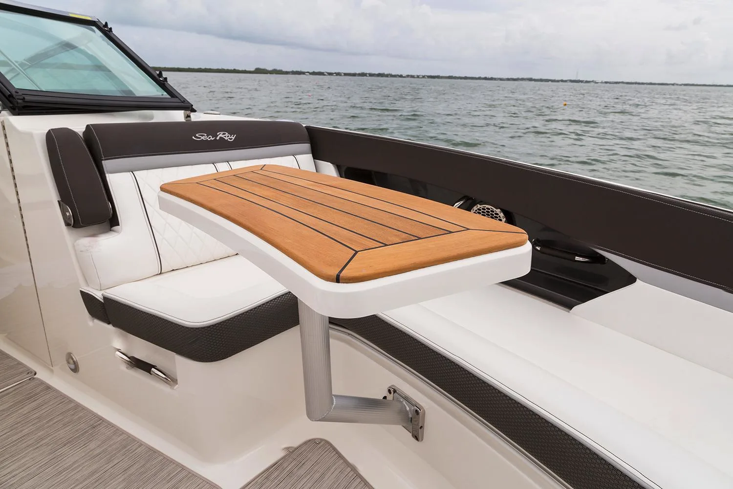 2017 Sea Ray SLX 350 OB Image Thumbnail #10