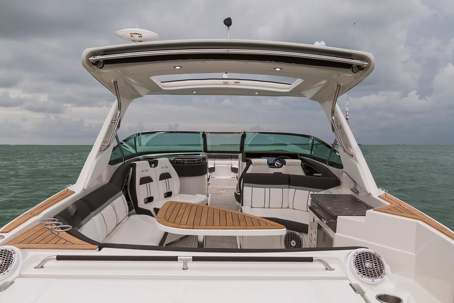 2017 Sea Ray SLX 350 OB Image Thumbnail #12
